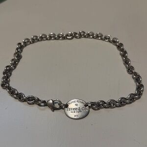 Tiffany & Co. Return to Tiffany Oval Tag Necklace – 16” Sterling Silver 925